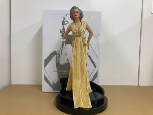 マリリンモンロー フィギュア