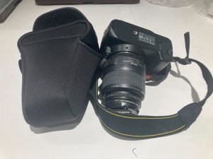 ニコン D3000 デジタル一眼レフカメラ